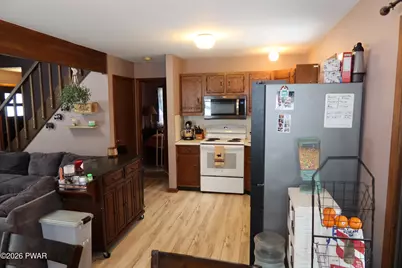 804 Wagoner Place, Hawley, PA 18428 - Photo 11