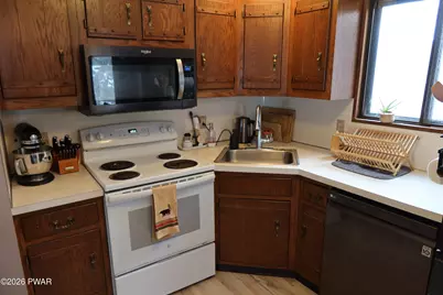 804 Wagoner Place, Hawley, PA 18428 - Photo 9