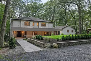 126 N Colony Cove Rd, Tafton, PA 18464 - Photo 107