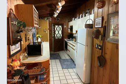 805 Forest Place, Hawley, PA 18428 - Photo 25