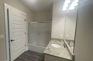 166 Paddlers Pt, Matamoras, PA 18336 - Photo 13