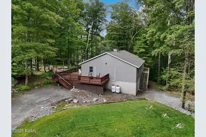 108 Falcon Crest, Greentown, PA 18426 - Photo 3