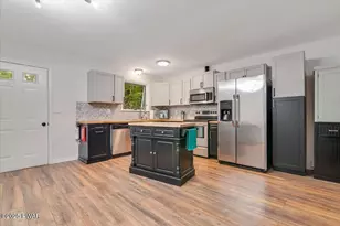 108 Falcon Crest, Greentown, PA 18426 - Photo 11