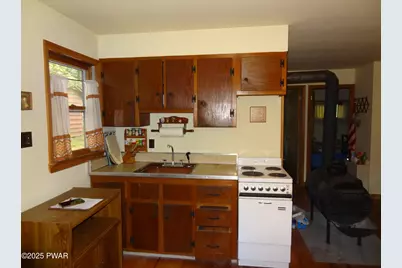 111 Meadow Lane, Greentown, PA 18426 - Photo 9