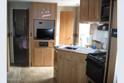 102 Rocky Rd, Hawley, PA 18428 - Photo 5