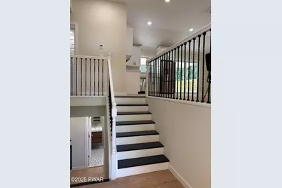 114 Brewster Way, East Stroudsburg, PA 18301 - Photo 3