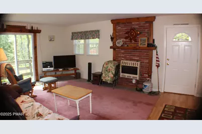 153 Stone Chair Trail, Greentown, PA 18426 - Photo 5