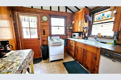 3 Lakeview Drive, Lakeville, PA 18438 - Photo 7