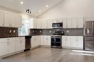 808 Tanager Ct, Hawley, PA 18428 - Photo 7