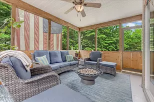 102 Stone Ridge Rd, Dingmans Ferry, PA 18328 - Photo 9