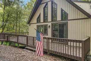 22 Boulder Ct, Lake Ariel, PA 18436 - Photo 5
