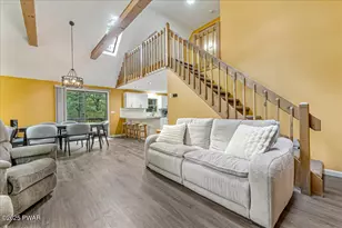 22 Boulder Ct, Lake Ariel, PA 18436 - Photo 9