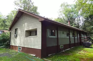 120 Melody Ln, Greentown, PA 18426 - Photo 3