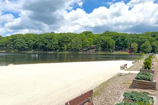 11 W Shore Dr, Hawley, PA 18428 - Photo 47