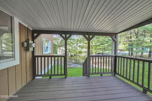 102 Brownstone Dr, Milford, PA 18337 - Photo 5