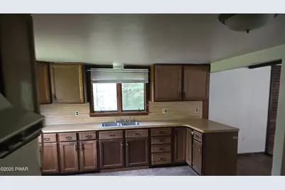 379 Roemerville Road, Greentown, PA 18426 - Photo 11