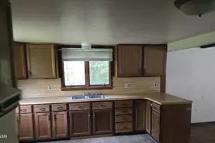 379 Roemerville Rd, Greentown, PA 18426 - Photo 11