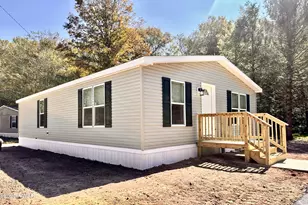 115 Middle Rd, Greentown, PA 18426 - Photo 9