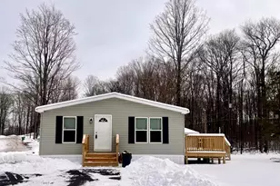 115 Middle Rd, Greentown, PA 18426 - Photo 1