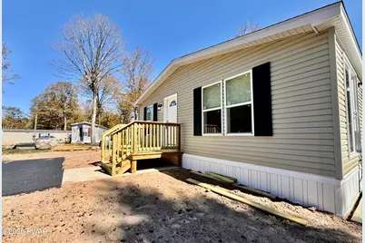 115 Middle Road, Greentown, PA 18426 - Photo 15