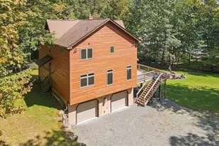329 Lakeshore Dr, Lakeville, PA 18438 - Photo 5