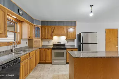 139 Huckleberry Road, Newfoundland, PA 18445 - Photo 11