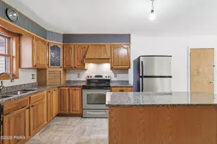 139 Huckleberry Rd, Newfoundland, PA 18445 - Photo 9