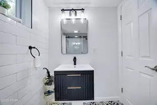 230 Hemlock Grove Rd, Newfoundland, PA 18445 - Photo 21