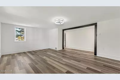 960 Main Street #Apartment 1, Newfoundland, PA 18445 - Photo 3