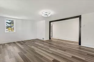 960 Main St, Newfoundland, PA 18445 - Photo 3