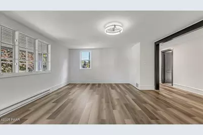 960 Main Street #Apartment 1, Newfoundland, PA 18445 - Photo 5