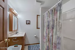 110 Paupack Point Rd, Hawley, PA 18428 - Photo 31