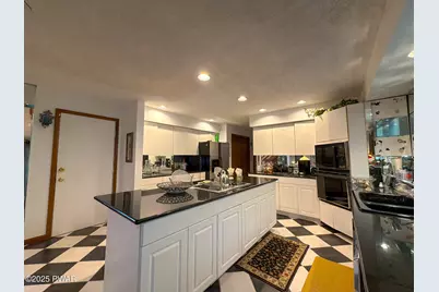 135 Sandlewood Drive, East Stroudsburg, PA 18301 - Photo 9