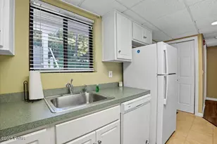 605 Waterview Ln, Greentown, PA 18426 - Photo 15