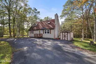 125 Brownstone Dr, Milford, PA 18337 - Photo 1