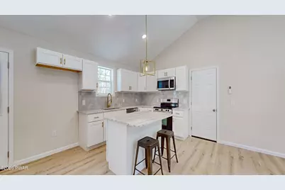 515 Hummingbird Court, Bushkill, PA 18324 - Photo 9