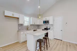 515 Hummingbird Ct, Bushkill, PA 18324 - Photo 9