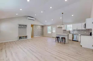 515 Hummingbird Ct, Bushkill, PA 18324 - Photo 7