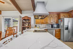 1045 Mountain Top Dr, Lake Ariel, PA 18436 - Photo 19