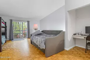 1045 Mountain Top Dr, Lake Ariel, PA 18436 - Photo 35