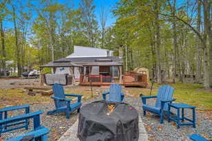 1045 Mountain Top Dr, Lake Ariel, PA 18436 - Photo 13