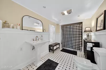 208 E High Street, Milford, PA 18337 - Photo 51