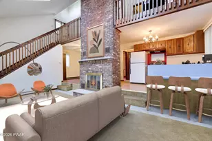 385 Saunders Dr, Bushkill, PA 18324 - Photo 5