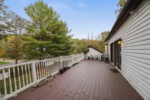 385 Saunders Dr, Bushkill, PA 18324 - Photo 35