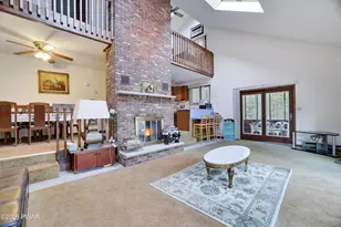 385 Saunders Dr, Bushkill, PA 18324 - Photo 7