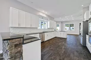 212 W John St, Milford, PA 18337 - Photo 11