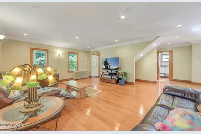 1015 Route 390, Greentown, PA 18426 - Photo 19