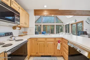 115 Canyon Dr, Lords Valley, PA 18428 - Photo 11