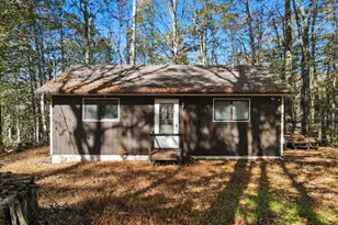 111 Chestnuthill Dr, Lake Ariel, PA 18436 - Photo 1