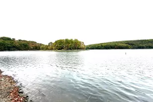 122 Waterfront Dr, Greentown, PA 18426 - Photo 39